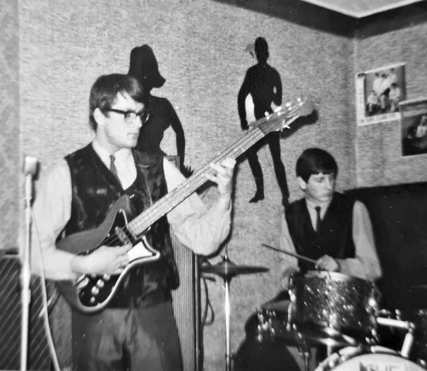 20220505_191936 Mick & Alan onstage